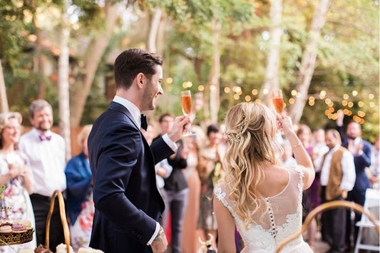 Crafting Memories: The Art of Writing the Perfect Wedding Toast